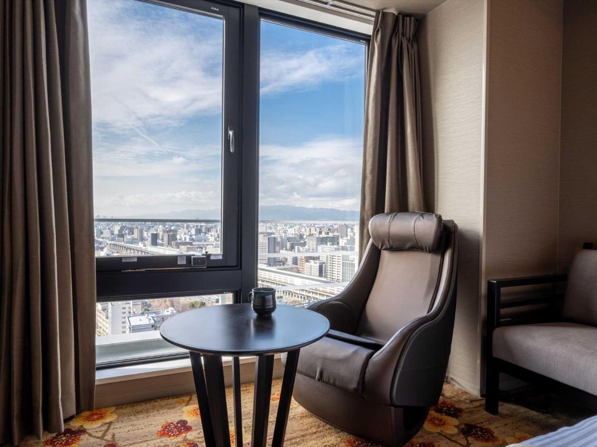 Hotel Wbf Shin-Osaka Skytower Exteriör bild